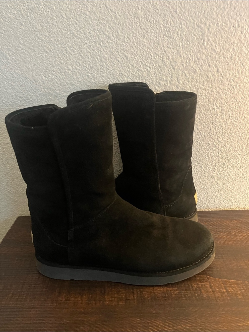 UGG ABREEE Women Black Suede Mid-Calf Winter Boots